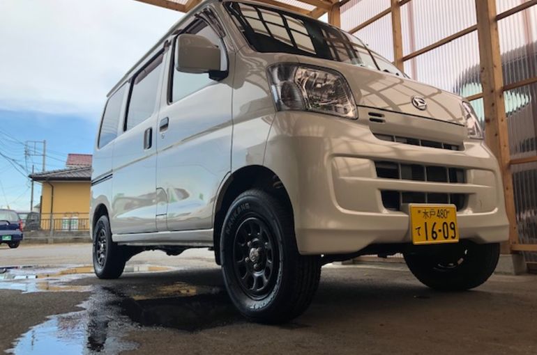 茨城で中古車の販売と修理やカスタムを専門としているマウンテンオートです 茨城県で中古車販売を行うマウンテンオートはアフターケアも万全のお店です